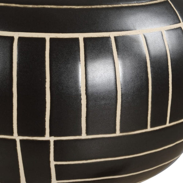 Graphite Stride Vases