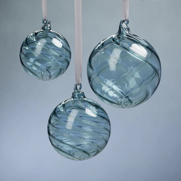Winter Blue Glass Ornament 4¨